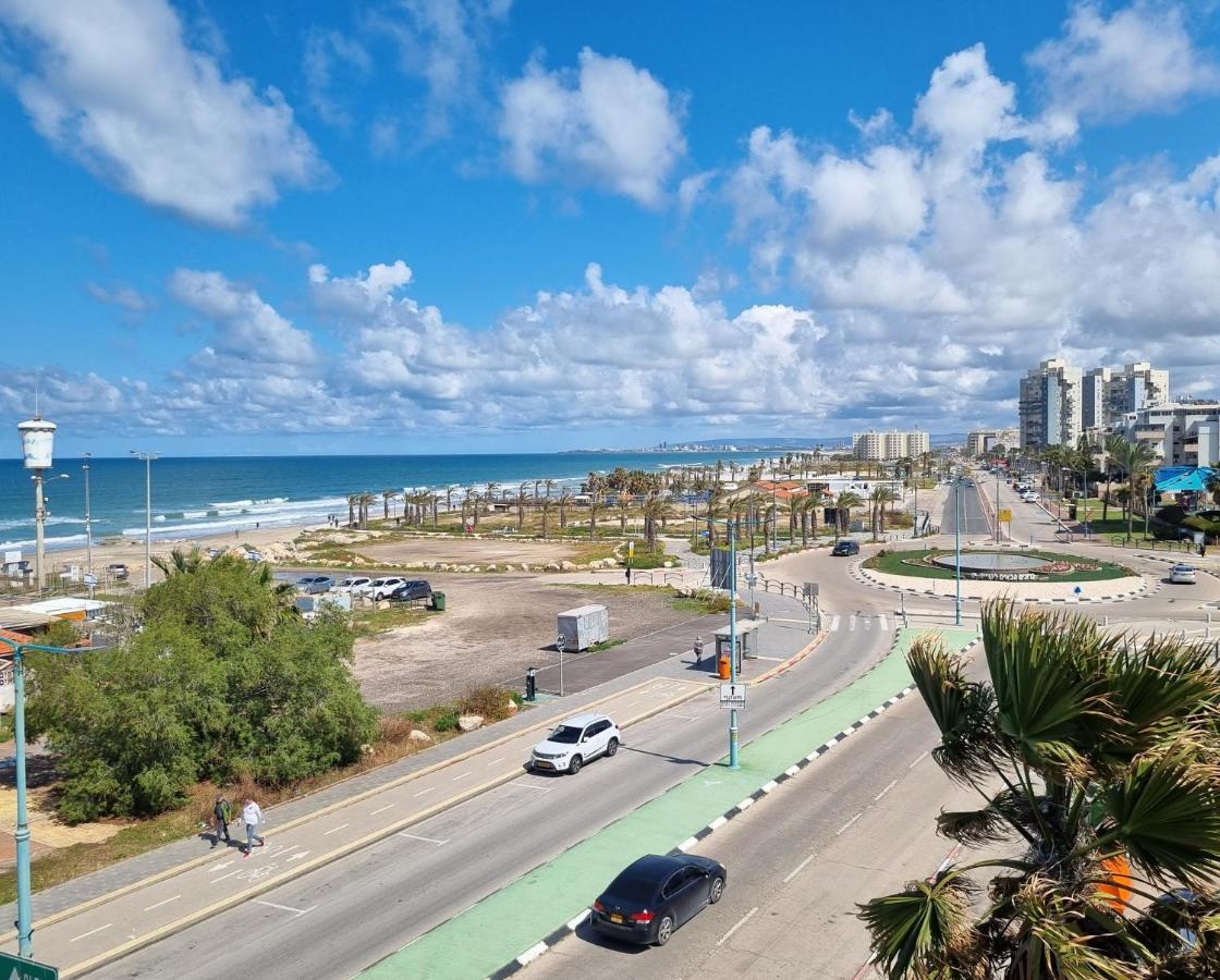 Shneider Apartments Sea ​​In The Window Haifa Exterior photo